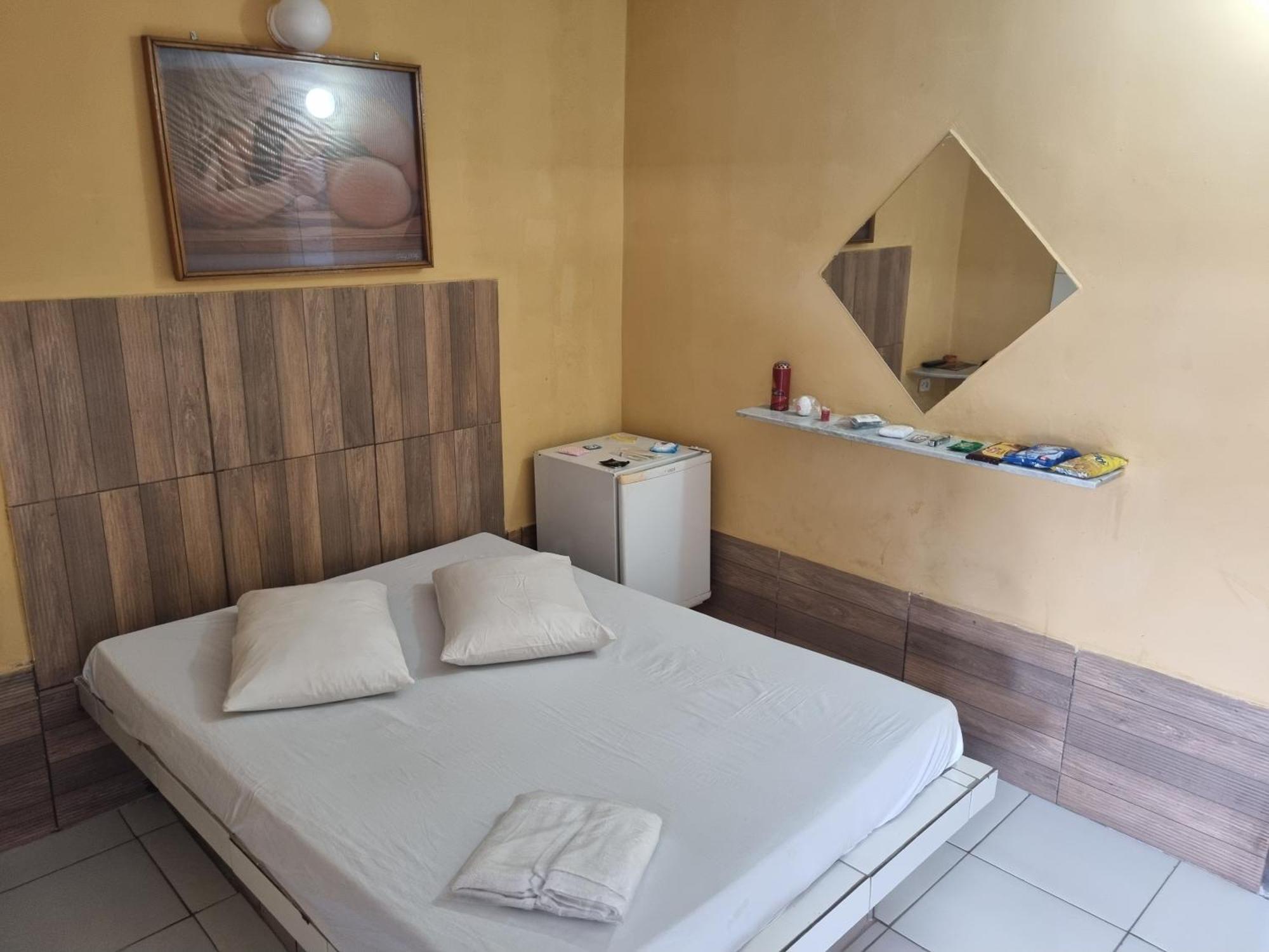 Eclipse Love hotel